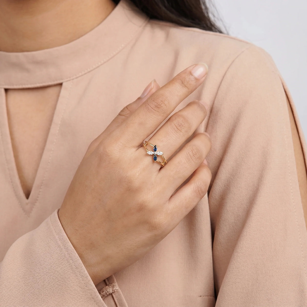 Gold Azure Petal Frame Ring