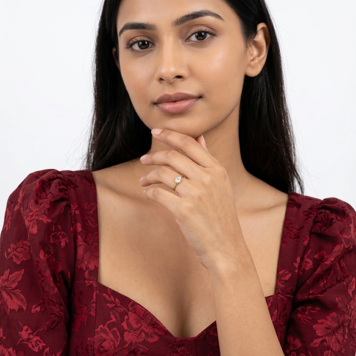 Gold Round Embrace Solitaire Ring