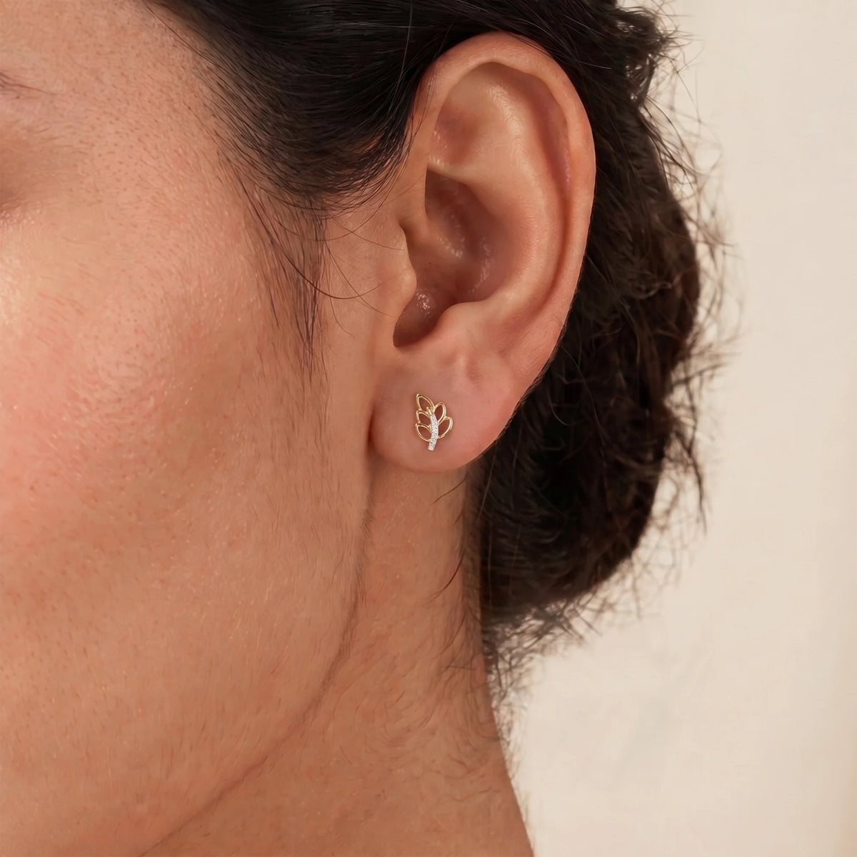 Gold Laurel Light Stud Earrings
